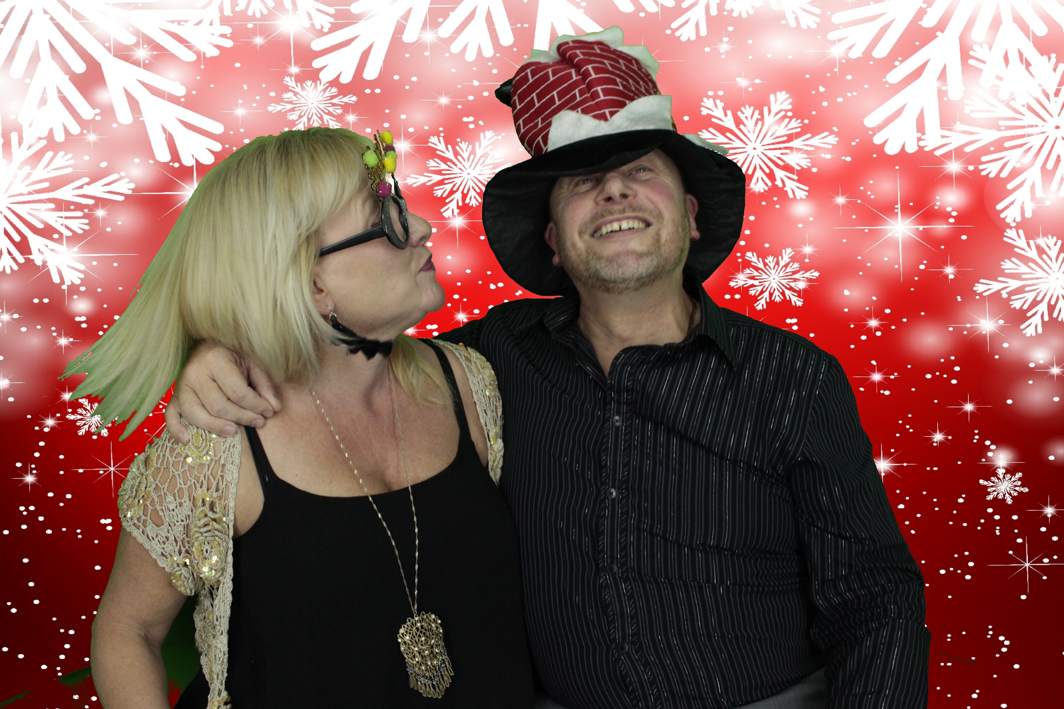 Silvermere Christmas Party | View more photos from the event at gallery.myphotoboothexperience.co.uk/u/MyPhotoBoothExperienceLtd/Silvermere-Christmas-Party-3